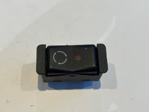 Gebruikte Schakelaar Mercedes S (W126) 420 SE,SEL Prijs € 15,00 Margeregeling aangeboden door Tijdeman Mercedes Onderdelen