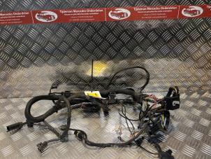 Gebruikte Bedrading Compleet Elektrisch Mercedes SLK (R170) 2.3 230 K 16V Prijs € 90,00 Margeregeling aangeboden door Tijdeman Mercedes Onderdelen