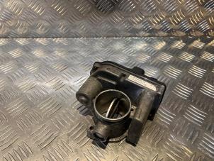 Gebruikte Gasklephuis Mercedes SLK (R170) 2.3 230 K 16V Prijs € 75,00 Margeregeling aangeboden door Tijdeman Mercedes Onderdelen