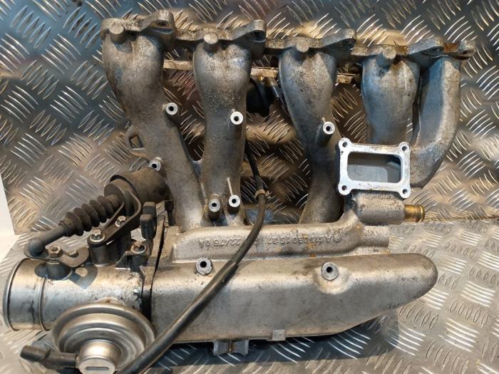 Gebruikte Inlaatspruitstuk Mercedes E (W210) 2.2 E-220 CDI 16V Prijs € 75,00 Margeregeling aangeboden door Tijdeman Mercedes Onderdelen