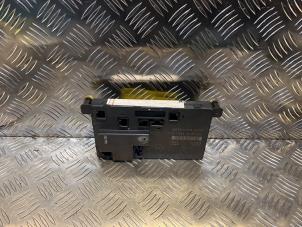 Gebruikte Deur module Mercedes E (W211) 2.7 E-270 CDI 20V Prijs € 30,00 Margeregeling aangeboden door Tijdeman Mercedes Onderdelen