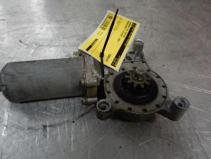 Gebruikte Motor electrisch raam Mercedes C (W202) Prijs € 30,00 Margeregeling aangeboden door Tijdeman Mercedes Onderdelen