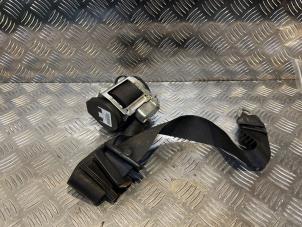 Gebruikte Veiligheidsgordel links-voor Mercedes Sprinter 3t (903) 311 CDI 16V Prijs € 90,75 Inclusief btw aangeboden door Tijdeman Mercedes Onderdelen