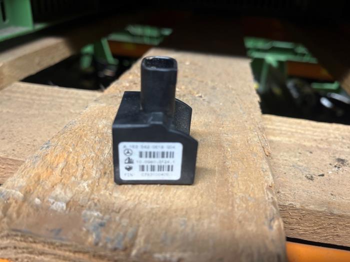 Gebruikte Snelheid Sensor Mercedes ML I (163) 270 2.7 CDI 20V Prijs € 75,00 Margeregeling aangeboden door Tijdeman Mercedes Onderdelen