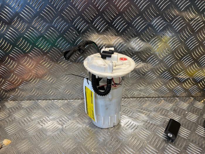 Gebruikte Tank element Pomp Mercedes Citan (415.6) 1.5 109 CDI Prijs € 90,75 Inclusief btw aangeboden door Tijdeman Mercedes Onderdelen