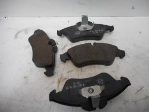 Nieuwe Remblok voor Mercedes Sprinter 2t (901/902) Prijs € 48,40 Inclusief btw aangeboden door Tijdeman Mercedes Onderdelen