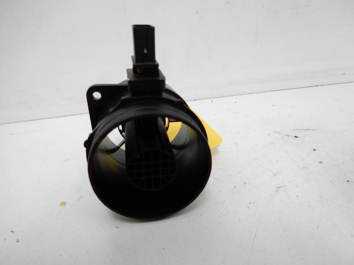 Luchtmassameter van een Mercedes-Benz Sprinter 3,5t (906.73) 215 CDI 16V 2008