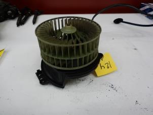 Gebruikte Chaufage Ventilatiemotor Mercedes E (W124) Prijs € 40,00 Margeregeling aangeboden door Tijdeman Mercedes Onderdelen