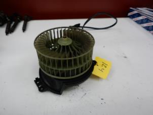 Gebruikte Chaufage Ventilatiemotor Mercedes E (W124) Prijs € 40,00 Margeregeling aangeboden door Tijdeman Mercedes Onderdelen