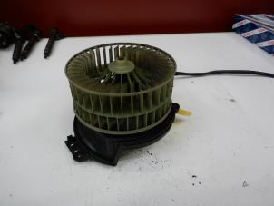 Gebruikte Chaufage Ventilatiemotor Mercedes E (W124) Prijs € 40,00 Margeregeling aangeboden door Tijdeman Mercedes Onderdelen