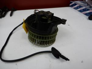 Gebruikte Chaufage Ventilatiemotor Mercedes E (W124) Prijs € 40,00 Margeregeling aangeboden door Tijdeman Mercedes Onderdelen