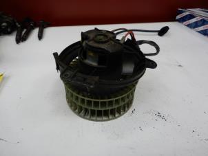 Gebruikte Chaufage Ventilatiemotor Mercedes E (W124) Prijs € 40,00 Margeregeling aangeboden door Tijdeman Mercedes Onderdelen