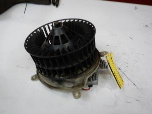 Gebruikte Aanjager Mercedes E Combi (S210) Prijs € 90,00 Margeregeling aangeboden door Tijdeman Mercedes Onderdelen