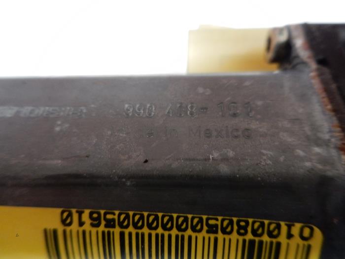 Raammotor Portier van een Mercedes-Benz ML I (163) 270 2.7 CDI 20V 2003