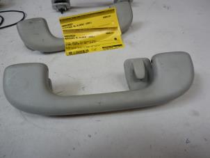 Gebruikte Handgreep Mercedes ML I (163) 270 2.7 CDI 20V Prijs € 7,50 Margeregeling aangeboden door Tijdeman Mercedes Onderdelen