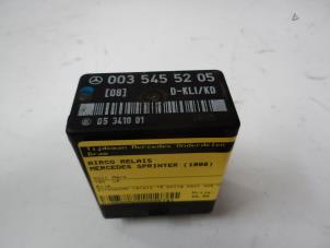 Gebruikte Airco relais Mercedes Sprinter 2t (901/902) Prijs € 40,00 Margeregeling aangeboden door Tijdeman Mercedes Onderdelen