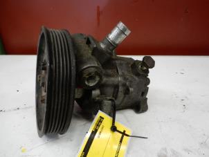 Gebruikte Pomp Servo Mercedes E Combi (S210) Prijs € 90,00 Margeregeling aangeboden door Tijdeman Mercedes Onderdelen