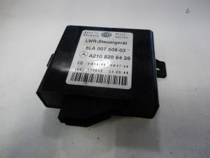 Gebruikte Verlichtings Module Mercedes CLK (C208) 2.0 200K 16V Prijs € 30,00 Margeregeling aangeboden door Tijdeman Mercedes Onderdelen