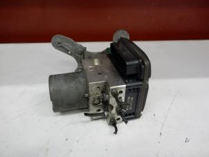 Gebruikte ABS Pomp Mercedes E (W211) 2.2 E-200 CDI 16V Prijs op aanvraag aangeboden door Tijdeman Mercedes Onderdelen