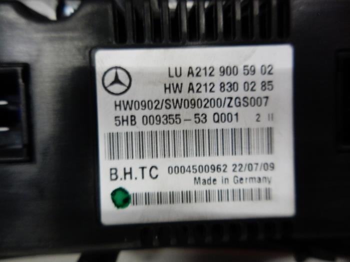 Climatronic Paneel van een Mercedes-Benz E (W212) E-350 BlueTec V6 24V 2010