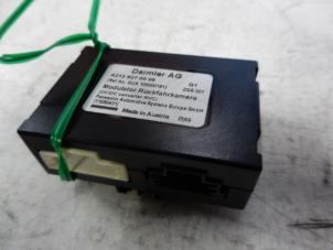 Gebruikte Camera module Mercedes E (W212) E-350 BlueTec V6 24V Prijs € 62,00 Margeregeling aangeboden door Tijdeman Mercedes Onderdelen