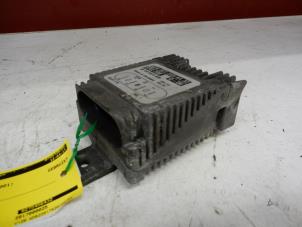 Gebruikte Koelvin relais Mercedes S (W220) 5.0 S-500 V8 24V Prijs € 40,00 Margeregeling aangeboden door Tijdeman Mercedes Onderdelen