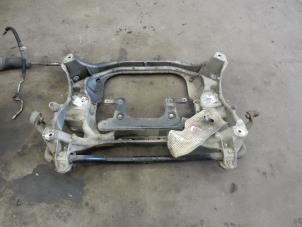 Gebruikte Subframe Mercedes S (W220) 5.0 S-500 V8 24V Prijs € 125,00 Margeregeling aangeboden door Tijdeman Mercedes Onderdelen