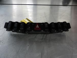 Gebruikte Schakelaar Centr. Deurvergrendeling Mercedes S (W220) 5.0 S-500 V8 24V Prijs op aanvraag aangeboden door Tijdeman Mercedes Onderdelen