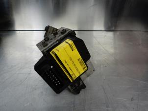 Gebruikte ABS Pomp Mercedes S (W220) 5.0 S-500 V8 24V Prijs € 74,99 Margeregeling aangeboden door Tijdeman Mercedes Onderdelen