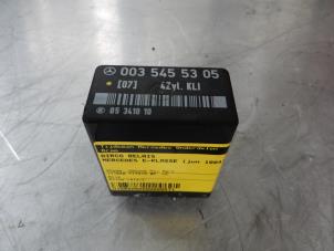 Gebruikte Airco relais Mercedes E Combi (S124) 2.0 E-200 16V Prijs € 49,00 Margeregeling aangeboden door Tijdeman Mercedes Onderdelen