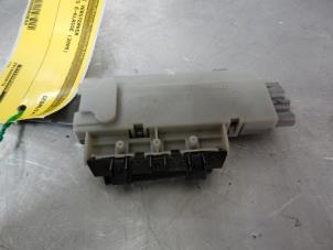 Gebruikte Antenne Versterker Mercedes E Combi (S211) 2.2 E-220 CDI 16V Prijs op aanvraag aangeboden door Tijdeman Mercedes Onderdelen