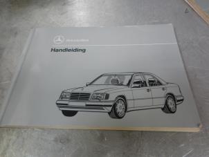 Gebruikte Instructie Boekje Mercedes E diesel (W124) 3.0 300 D Turbo 4-Matic Prijs € 25,00 Margeregeling aangeboden door Tijdeman Mercedes Onderdelen