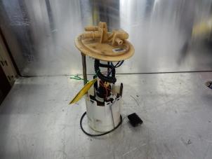 Gebruikte Tank element Pomp Mercedes Sprinter 3,5t (906.63) 316 CDI 16V 4x4 Prijs € 87,12 Inclusief btw aangeboden door Tijdeman Mercedes Onderdelen