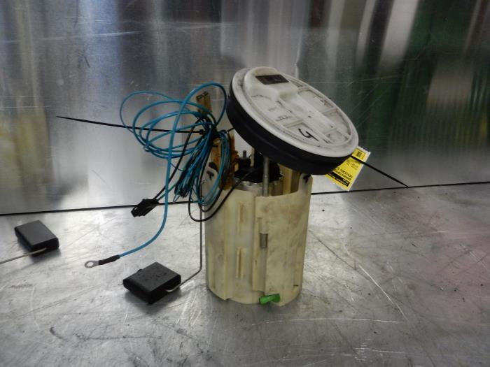 Gebruikte Tank element Pomp Mercedes E (W211) 2.7 E-270 CDI 20V Prijs € 70,00 Margeregeling aangeboden door Tijdeman Mercedes Onderdelen