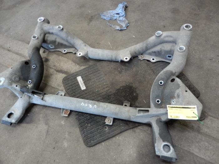 Gebruikte Subframe Mercedes C (W204) 2.2 C-250 CDI 16V BlueEFFICIENCY Prijs € 99,99 Margeregeling aangeboden door Tijdeman Mercedes Onderdelen