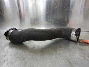 Gebruikte Intercooler Buis Mercedes C (W204) 2.2 C-250 CDI 16V BlueEFFICIENCY Prijs € 25,00 Margeregeling aangeboden door Tijdeman Mercedes Onderdelen