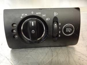 Gebruikte Licht Schakelaar Mercedes ML II (164/4JG) 3.0 ML-280 CDI 4-Matic V6 24V Prijs € 46,00 Margeregeling aangeboden door Tijdeman Mercedes Onderdelen