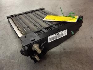 Gebruikte Kachel Verwarmingselement Mercedes ML II (164/4JG) 3.0 ML-280 CDI 4-Matic V6 24V Prijs op aanvraag aangeboden door Tijdeman Mercedes Onderdelen