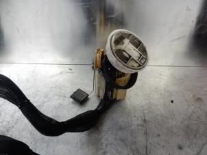 Gebruikte Tank element Pomp Mercedes E (W211) 2.7 E-270 CDI 20V Prijs € 70,00 Margeregeling aangeboden door Tijdeman Mercedes Onderdelen