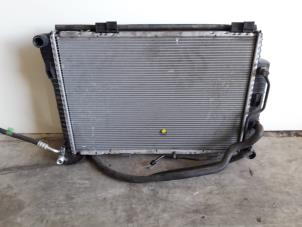 Gebruikte Radiateur Mercedes SLK (R170) 2.3 230 K 16V Prijs op aanvraag aangeboden door Tijdeman Mercedes Onderdelen