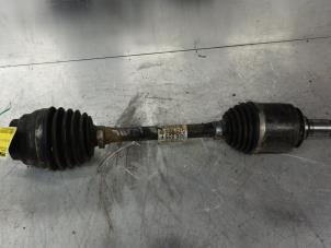 Gebruikte Cardanas links-voor (VWA) Mercedes ML II (164/4JG) 3.0 ML-280 CDI 4-Matic V6 24V Prijs € 75,00 Margeregeling aangeboden door Tijdeman Mercedes Onderdelen