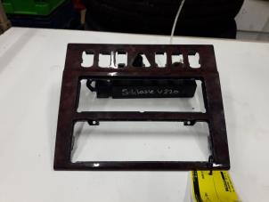 Gebruikte Dashboard deel Mercedes E (W210) 3.2 E-320 V6 18V Prijs op aanvraag aangeboden door Tijdeman Mercedes Onderdelen