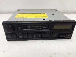 Gebruikte Radio/Cassette Mercedes ML I (163) 320 3.2 V6 18V Aut.Kat. Prijs op aanvraag aangeboden door Tijdeman Mercedes Onderdelen