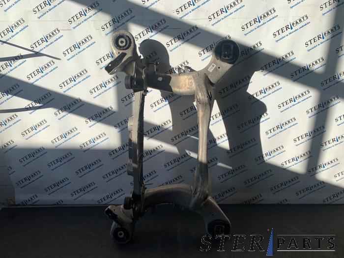 Gebruikte Subframe Mercedes S (W221) 3.0 S-320 CDI 24V 4-Matic Prijs € 295,00 Margeregeling aangeboden door Sterparts Mercedes specialist