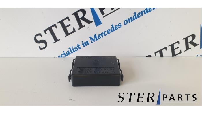 Gebruikte Regensensor Mercedes C Combi (S203) 3.0 C-280 V6 24V Prijs € 25,00 Margeregeling aangeboden door Sterparts Mercedes specialist