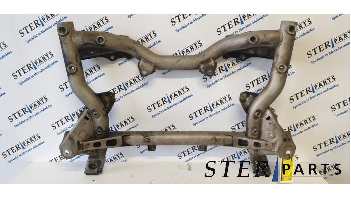 Gebruikte Subframe Mercedes E Estate (S212) E-200 CDI 16V BlueEfficiency,BlueTEC Prijs € 89,50 Margeregeling aangeboden door Sterparts Mercedes specialist