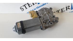 Gebruikte Raammotor Portier Mercedes S (W140) 2.8 300 SE Prijs € 50,00 Margeregeling aangeboden door Sterparts Mercedes specialist