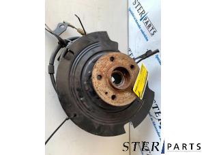 Gebruikte Asschenkel links-achter Mercedes ML I (163) 2.7 270 CDI 20V Prijs € 50,00 Margeregeling aangeboden door Sterparts Mercedes specialist