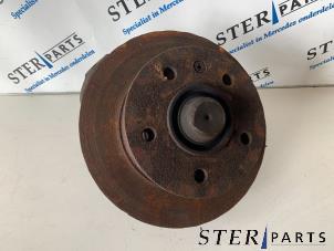 Gebruikte Asschenkel links-voor Mercedes Sprinter 3t (903) 308 CDI 16V Prijs € 60,50 Inclusief btw aangeboden door Sterparts Mercedes specialist