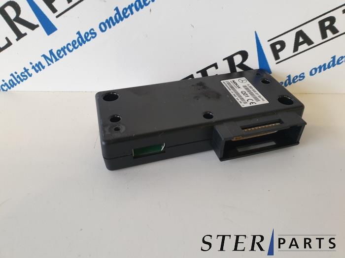 Telefoon Module van een Mercedes-Benz S (W220) 3.2 S-320 CDI 2003